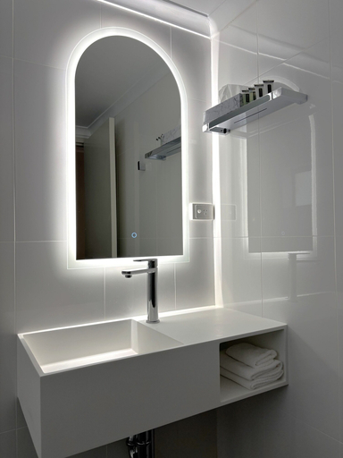 Bathroom 5, Shellharbour Resort, Shellharbour
