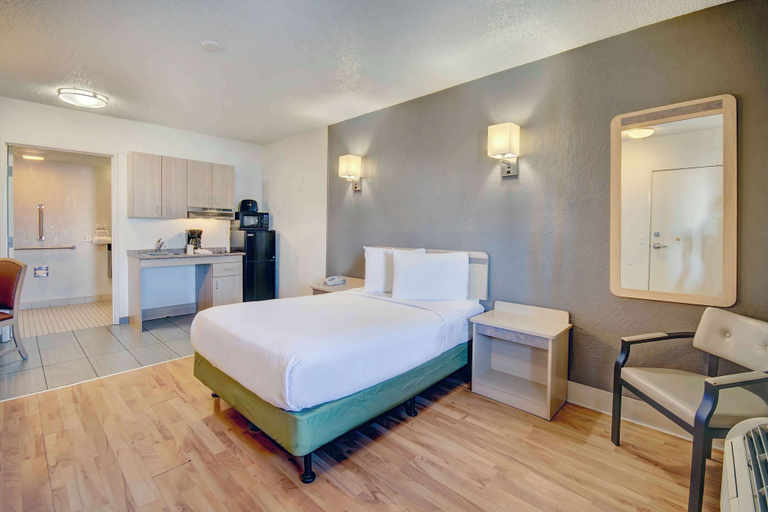 Bedroom 3, Studio 6 Tucson, AZ - Irvington Road, Pima