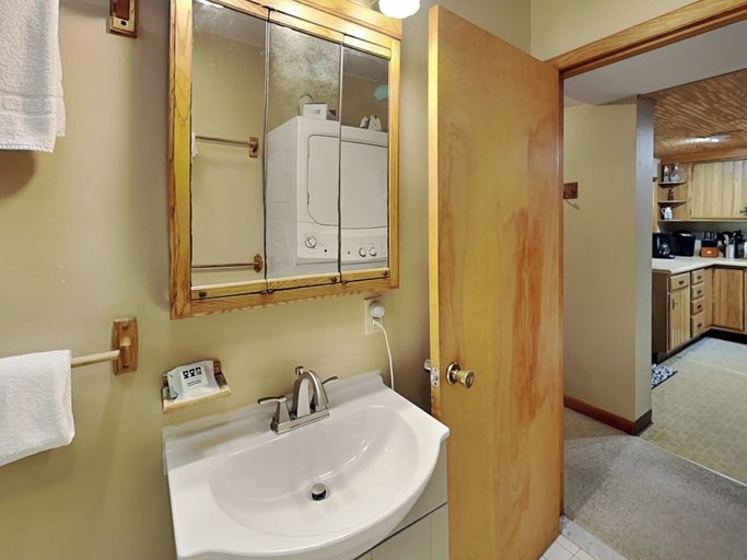Bathroom 3, Mountain Escape by Taylor Made Deep Creek, Garrett