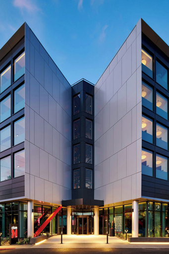 Exterior & Views 2, citizenM Menlo Park, San Mateo