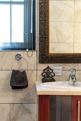 Bathroom 3, Avemore Eikehoff No 2, Cape Winelands