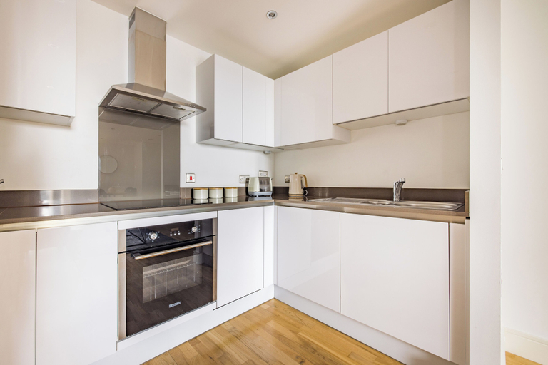Others 5, Modern 1 bed flat in Greenwich, London