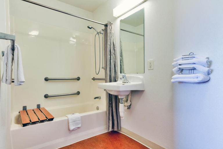 Bathroom 4, Motel 6 Irving, TX - Dallas, Irving