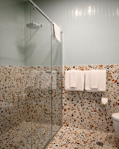 Bathroom 4, Peninsula Hotel Motel, Adelaide