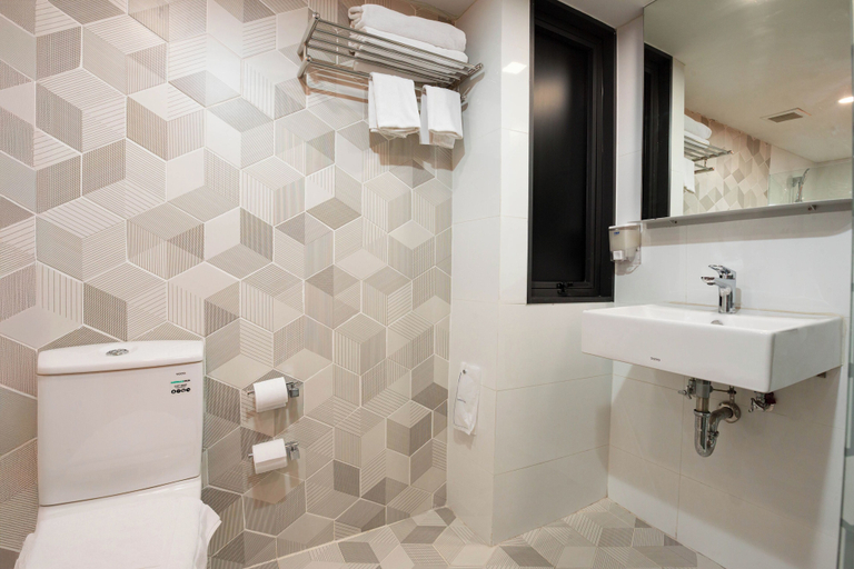 Bathroom 5, Hotel Z Zpaze, Bang Na