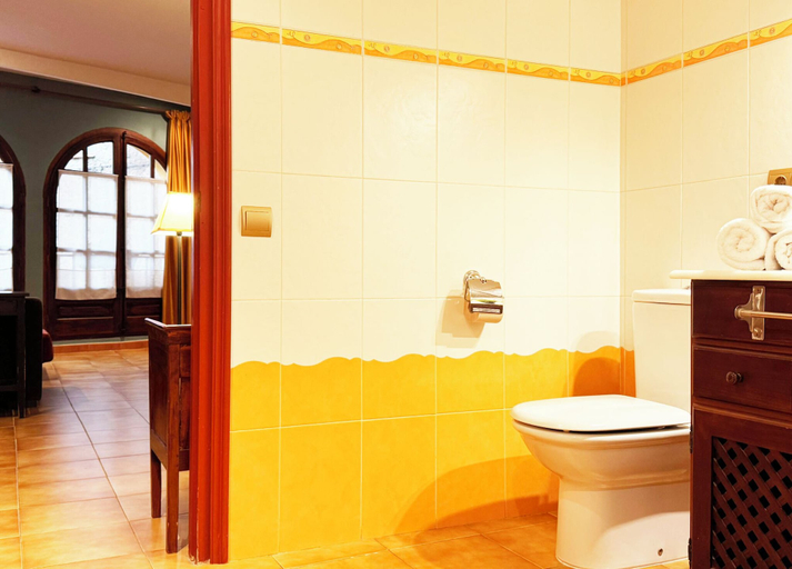 Bathroom 4, Cal Crispí, Tarragona