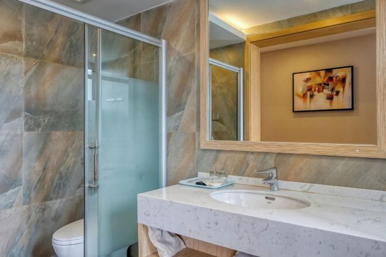 Bathroom 4, Pupeng Boutique Hotel, Dali Bai