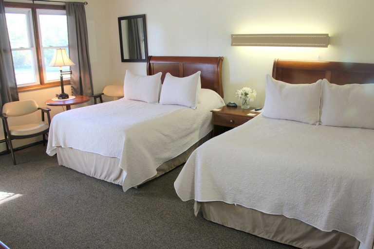 Bedroom 5, All Seasons Inn Corp, Oswego