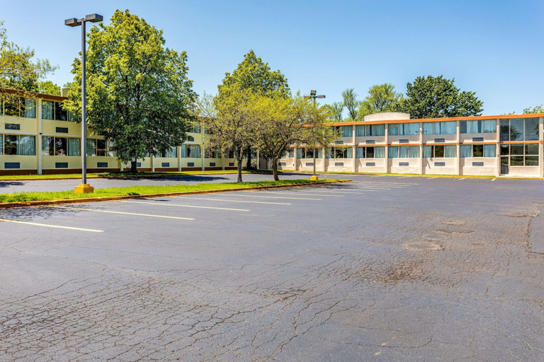 Exterior & Views 2, Americas Best Value Inn Fredonia NY, Chautauqua