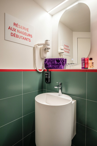 Bathroom 4, ibis Styles Colombes Paris Ouest, Hauts-de-Seine