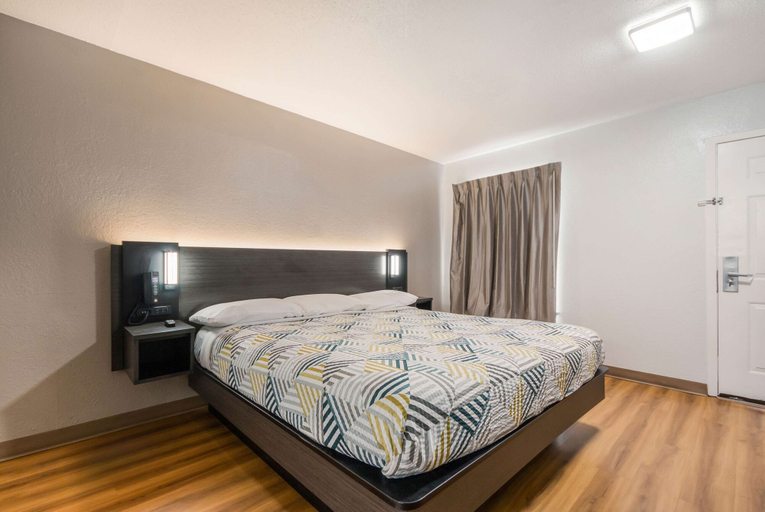 Bedroom 3, Studio 6 Laredo, TX - North I-35, Webb