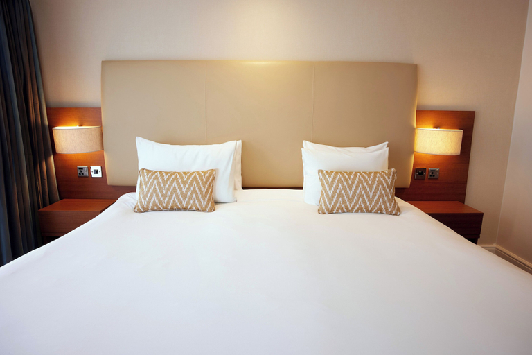 Bedroom 3, Thistle Trafalgar - Leicester Square, London