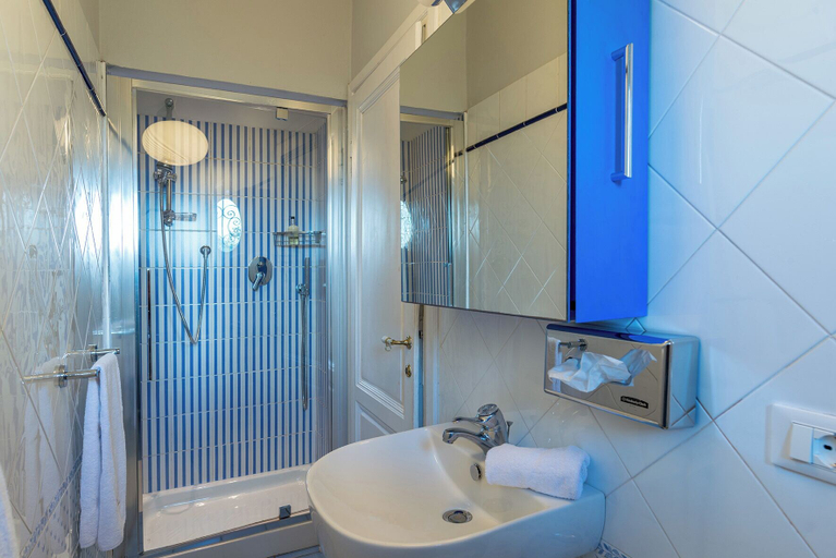 Bathroom 5, Relais Villa al Vento, Florence