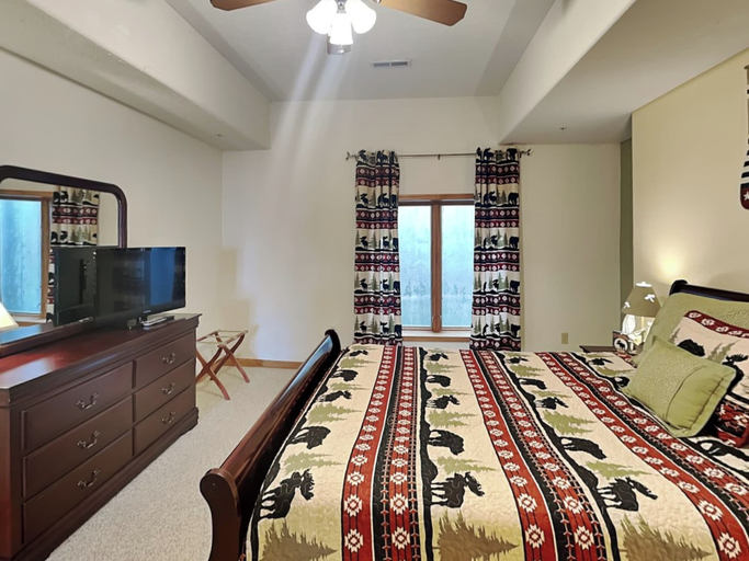 Bedroom 2, Vista Emmanuel by Taylor Made Deep Creek, Garrett