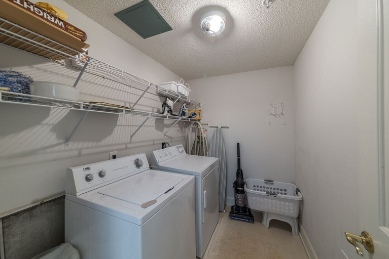 Bathroom 4, Hampton 6107 by Hilton Head Retreats, Beaufort