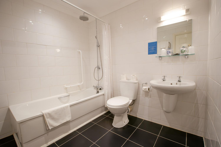 Bathroom 5, The Hermitage Hotel - OCEANA COLLECTION, Bournemouth
