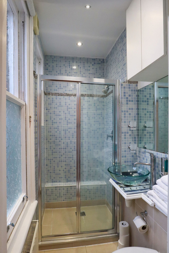 Bathroom 4, Primrose Guest House, London
