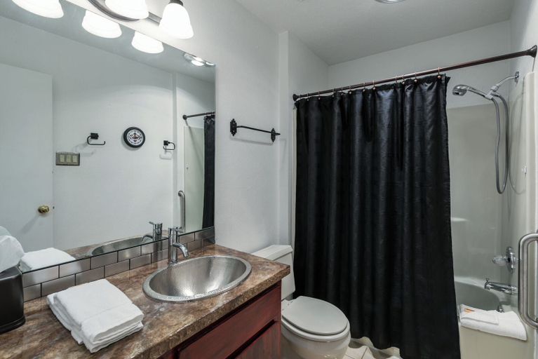 Bathroom 4, DreamCatcher by Ruidoso Vacation Rentals, Lincoln