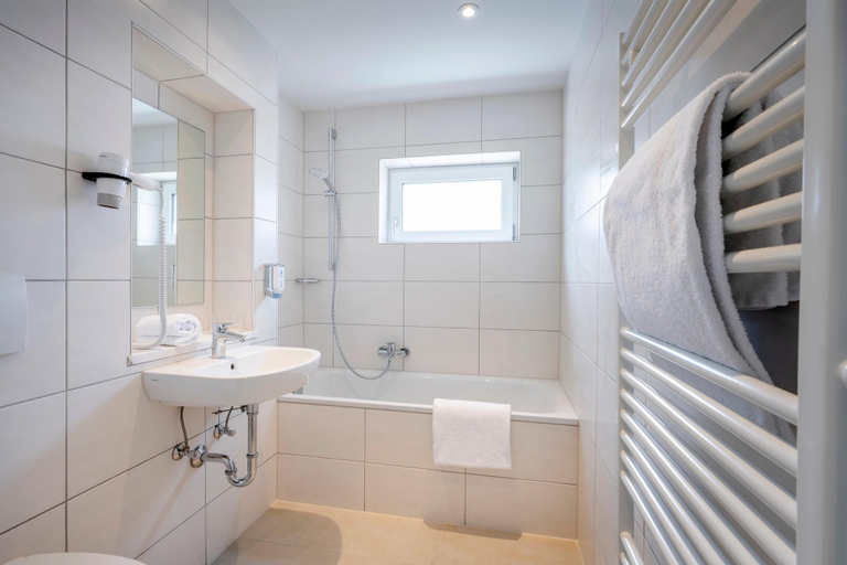 Bathroom 5, Messe Boutique Hotel Erb München, Ebersberg