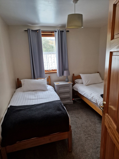 Bedroom, Apartment 65B, Highland