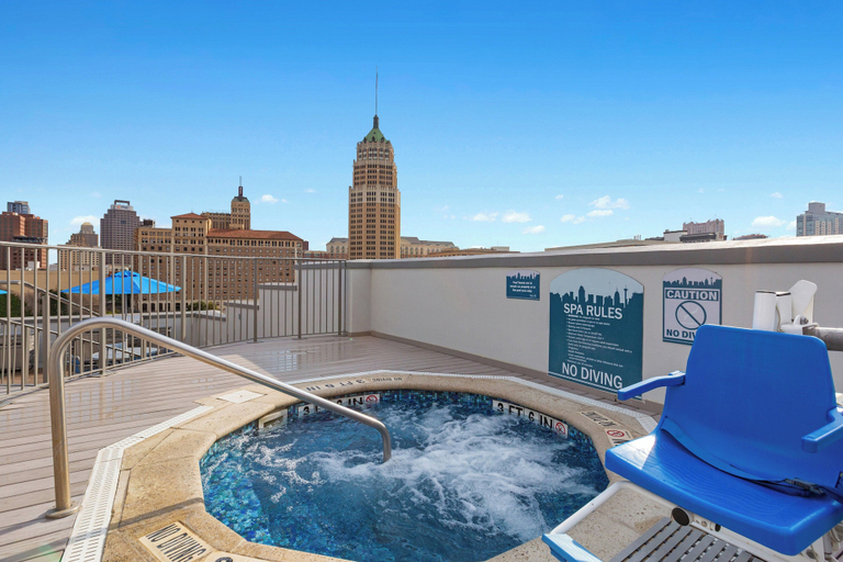Sport & Beauty 2, Club Wyndham La Cascada, Bexar