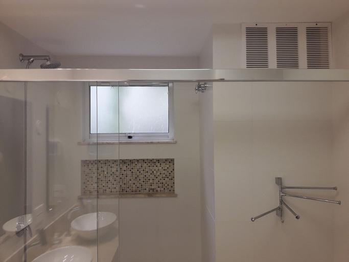 Bathroom 2, Pedra Bonita Flats, Rio de Janeiro