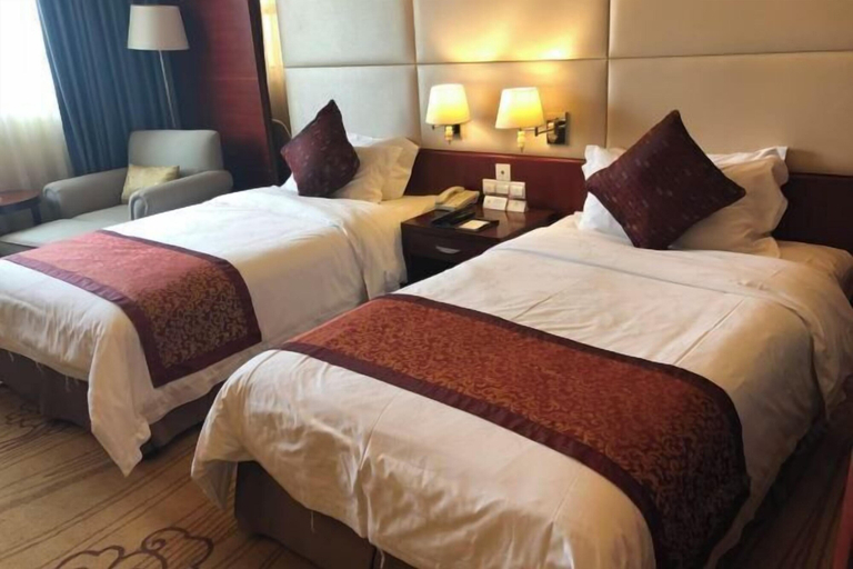 Bedroom 3, Qingshen Hotel, Meishan