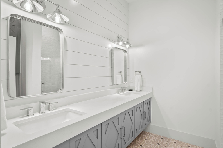 Bathroom 4, Hooty And The Blowfish by Silver Sands Vacation Rentals, Nueces