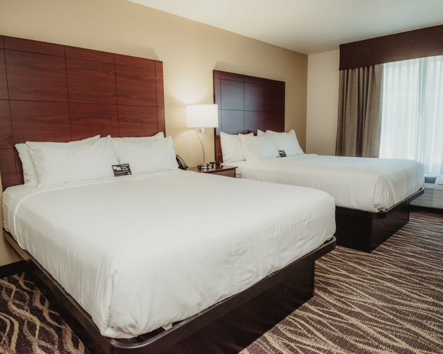 Bedroom 3, Cobblestone Hotel & Suites - Ottumwa, Wapello