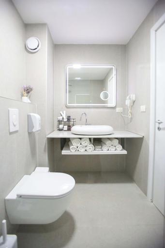 Bathroom 5, Vlora International, Vlorës