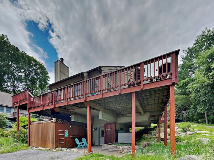 Exterior & Views 2, Bear Feet by Taylor Made Deep Creek, Garrett