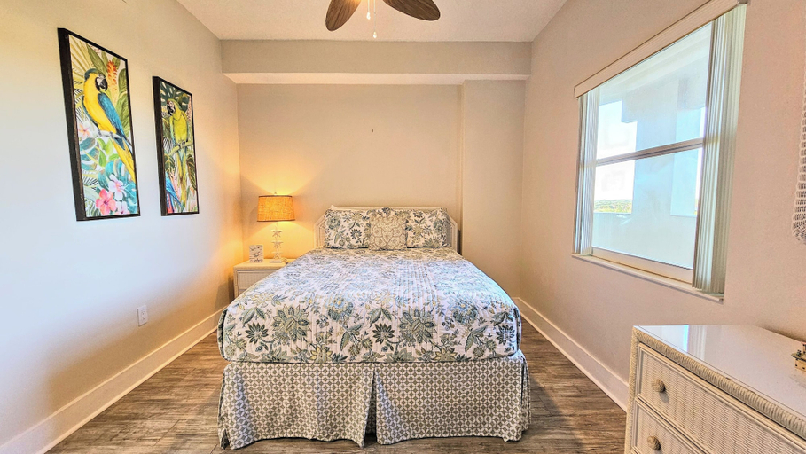 Room 3, Blue Horizon at Surf Club - Ocean Views 3rd Floor Corner Wraparound Balcony!, Flagler
