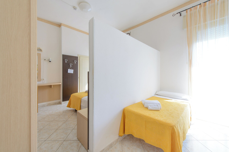Bedroom 3, Hotel Atlantic, Forli' - Cesena