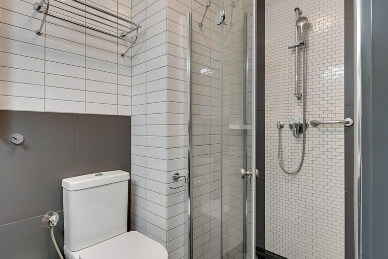 Bathroom 2, So Stay Bed & Breakfast - Self Check-IN, Gdańsk City