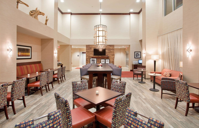 Food & Drinks 5, Hampton Inn & Suites Omaha Southwest-La Vista, Sarpy