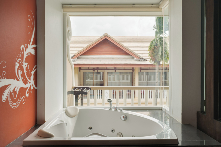 Bathroom 5, Baan Karonburi Resort, Phuket Island