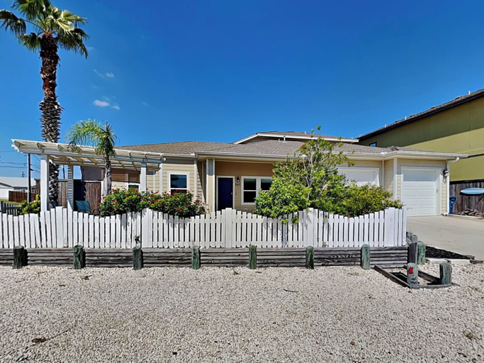Exterior & Views 5, Coastal Cotter by Silver Sands Vacation Rentals, Nueces