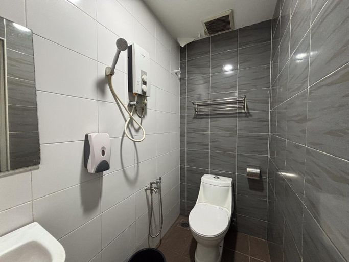 Bathroom 5, Ho Hotel Batu Berendam, Malacca City