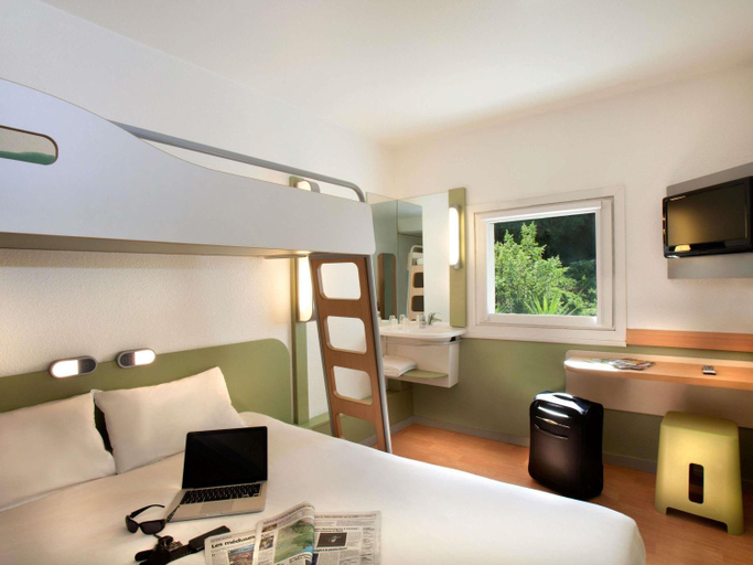Bedroom 2, ibis budget Antibes Sophia Antipolis, Alpes-Maritimes