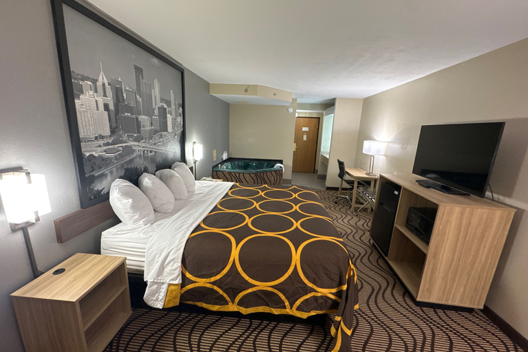 Bedroom 4, Super 8 by Wyndham Mars/Cranberry/Pittsburgh Area, Allegheny