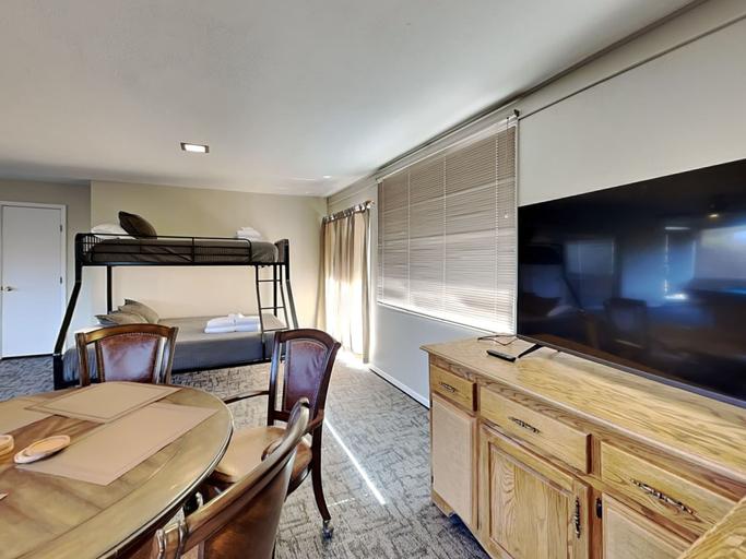 Bedroom 3, The Crow's Nest by Ruidoso Vacation Rentals, Lincoln