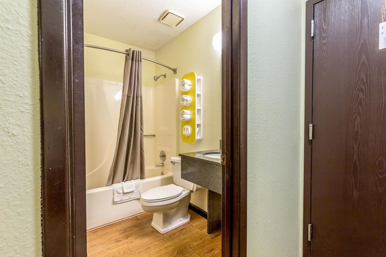 Bathroom 4, Motel 6 Troy, IL, Madison