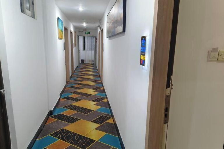 Others 4, Zhang Ying Hotel, Dongguan