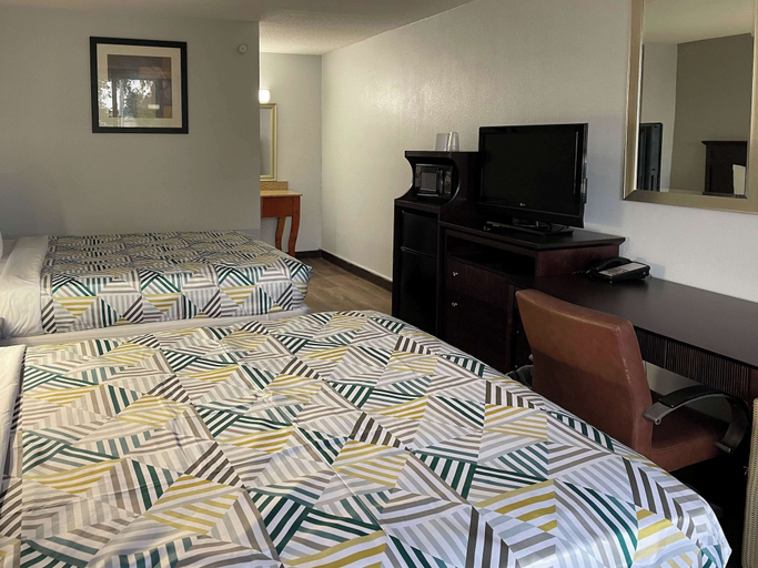 Bedroom 3, Studio 6 Suites – Wytheville, VA, Wythe