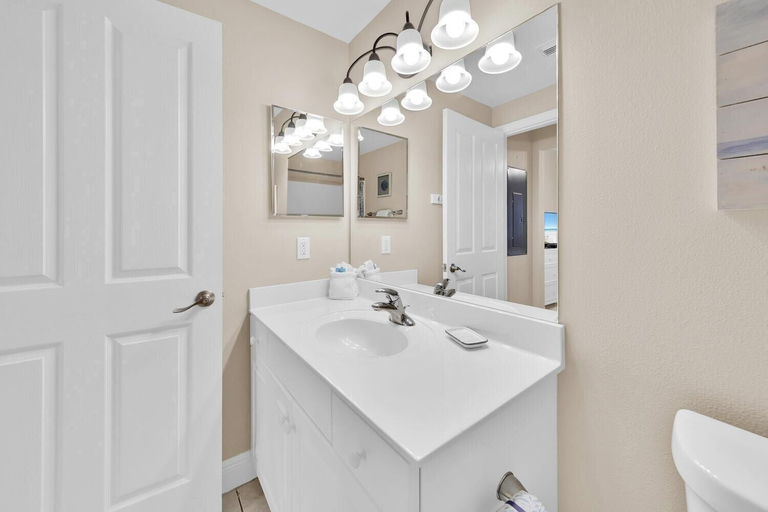 Bathroom 4, Celadon 1103 - Beach Paradise, Bay