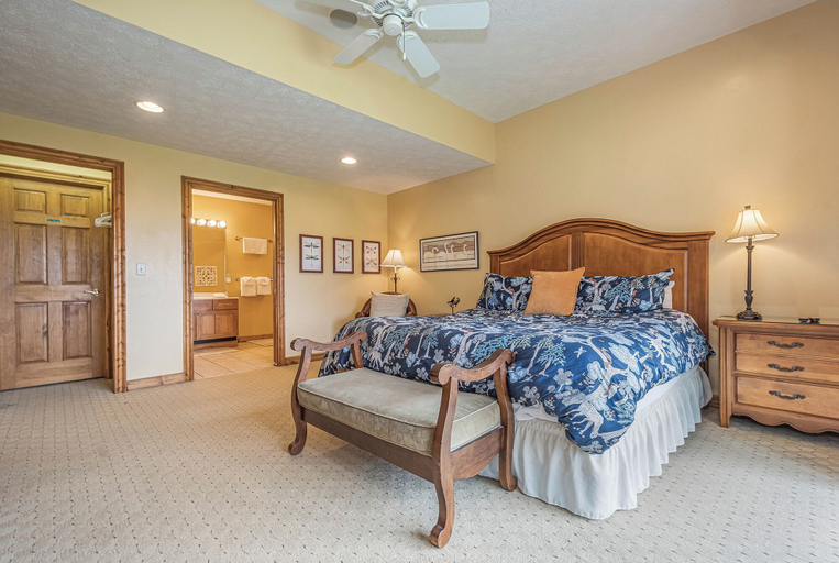 Bedroom 2, Wolfpack Retreat by Taylor Made Deep Creek, Garrett