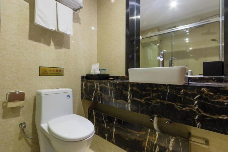 Bathroom 5, Xinfeng Yingbinguan, Ganzhou