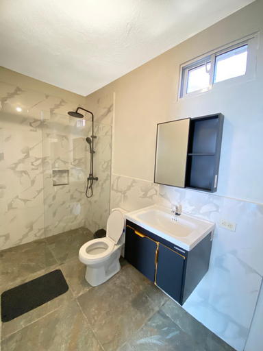 Bathroom, Lakou Breda, le Cap-Haïtien