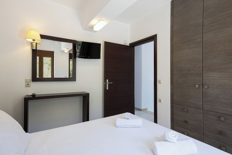 Bedroom 3, Pantheon Villas & Suites, Crete
