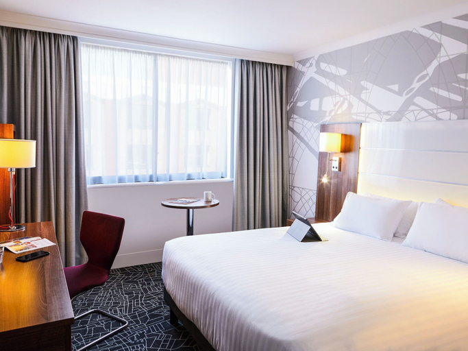 Bedroom 3, Mercure Telford Centre Hotel, Telford and Wrekin